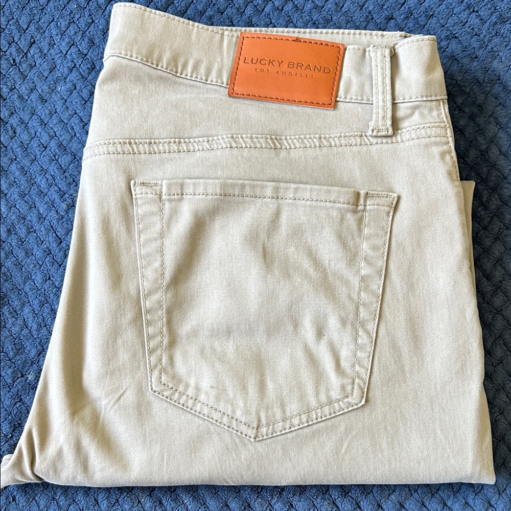 Lucky Brand Men's Light Tan pants